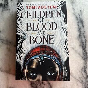 Children of Blood and Bone Tomi
Adeyemi Book